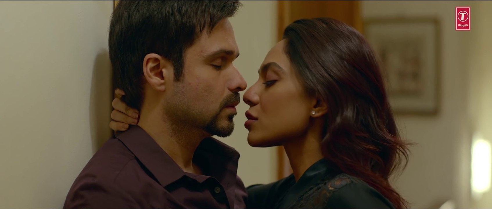 Itna Pyaar Karo Full Video - The Body - Rishi K, Emraan H, Sobhita, Vedhika - Shreya G, Shamir T