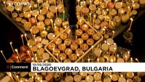 شاهد: بلغاريون يحتفلون بشفيع مربي النحل ويباركون جرار العسل