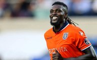 Adebayor, Club Olimpia ile sözleşme imzaladı