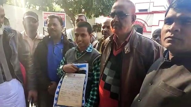 सुल्तानपुर: स्टेट कॉपरेटिव कंपनी 5 करोड़ लेकर भागी, एसपी के पास पहुंचे लोग