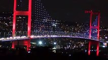 İstanbul'da köprüler epilepsi farkındalığı için mor renge büründü