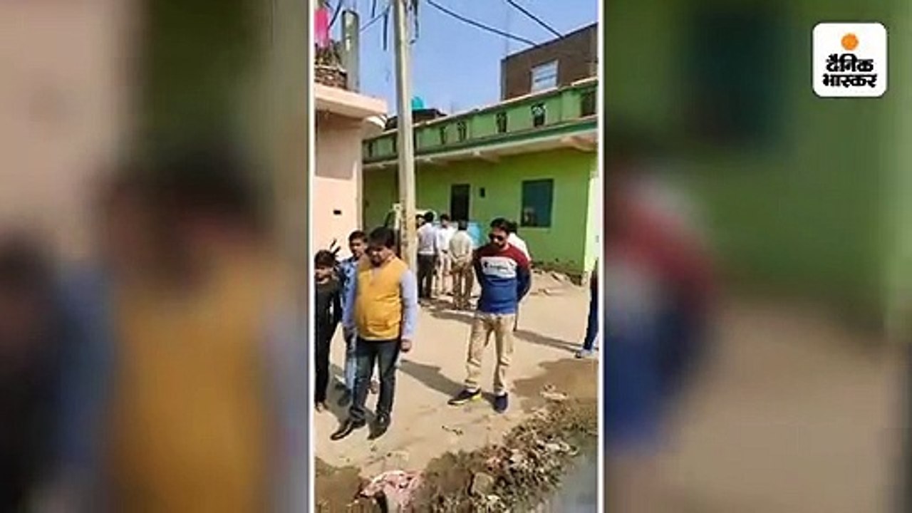 गंदगी देख नाले में उतरे मंत्री; नगर पालिका सीएमओ के पैर छुए, बोले- कभी इसे भी साफ करा लिया करो