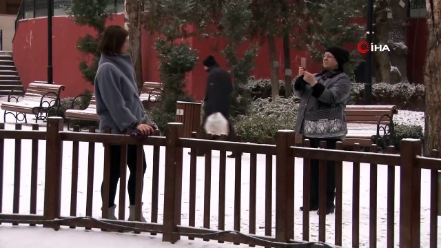 Başkent beyaza büründü, vatandaşlar fotoğraf çekmek için adeta yarıştı