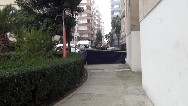 Osmaniye'de 8. kattaki evinin balkonundan düşen kadın öldü