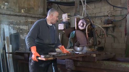 تحذيرات من انهيار القطاع الصناعي بلبنان