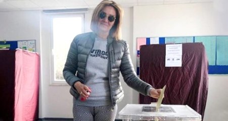 31 Mart'ta oy kullanmaya giderken giydiği taytı eleştirilen Pınar Altuğ, kendisini savundu