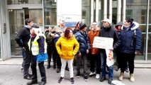 Manifestation d'une vingtaine d'handicapés devant la MDPH à Besançon