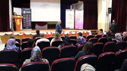 Prof. Dr. Oğuz Özyaral: "Teknostres gençleri olumsuz etkiliyor"