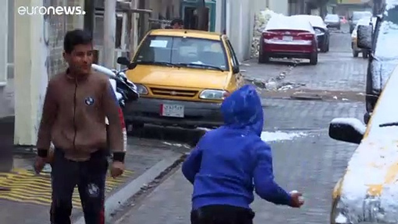 Sehr seltene Bilder: Schnee in Bagdad