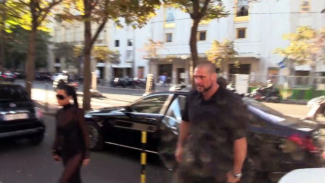 Kim Kardashian en chándal y tacones en la Semana de la Moda de París 2016