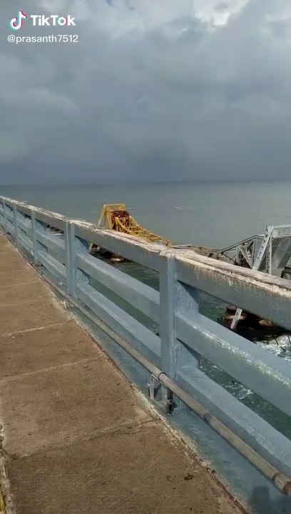 Kya aapane samander per train ka bridgeDekha hai