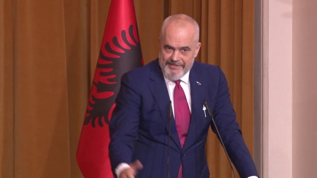 Албин Курти во официјална посета на Албанија