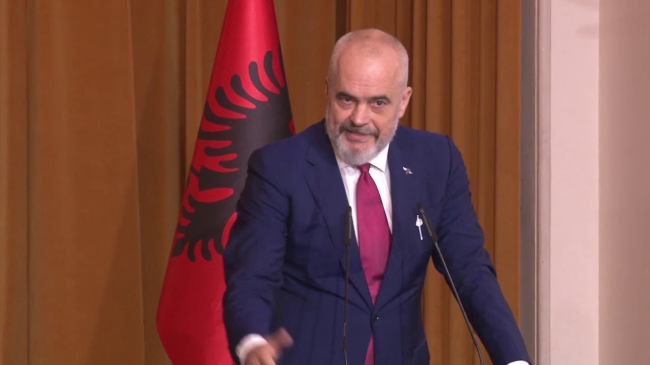 Албин Курти во официјална посета на Албанија