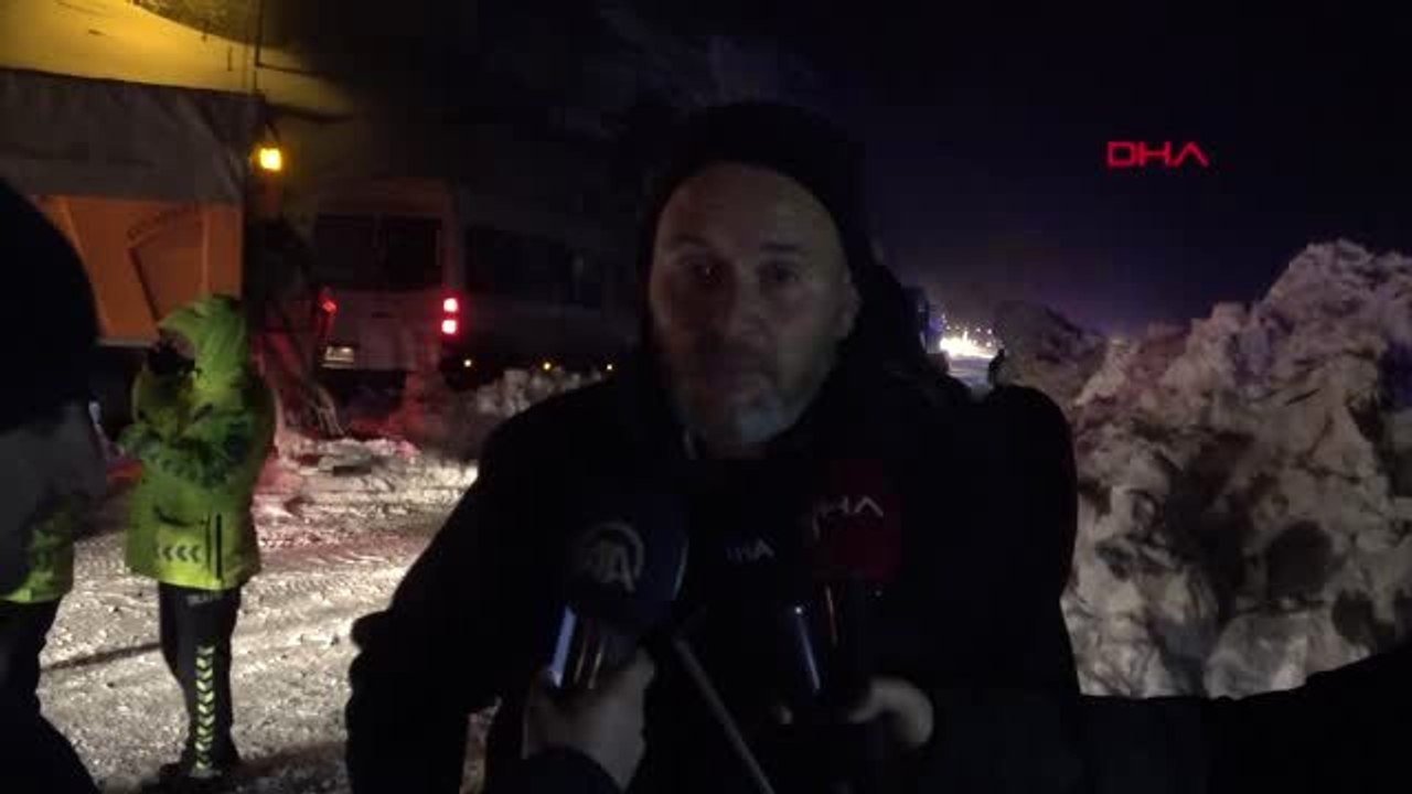 Gümüşhane zigana dağı'na çığ düştü, yol kapandı