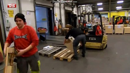 Ta Med På Job - Billund Lufthavn (Del 4 & i alt 4 dele) Sendt 06|03|14 på TV SYD