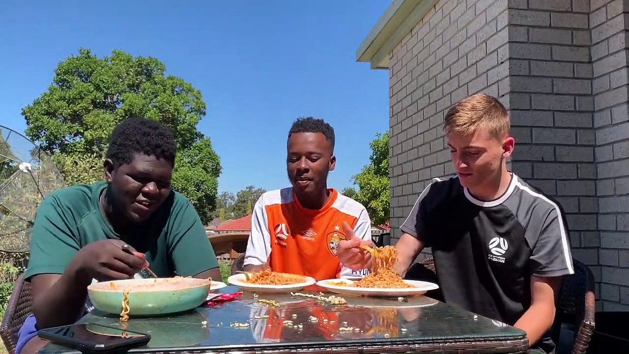 2X FIRE NOODLE CHALLENGE 