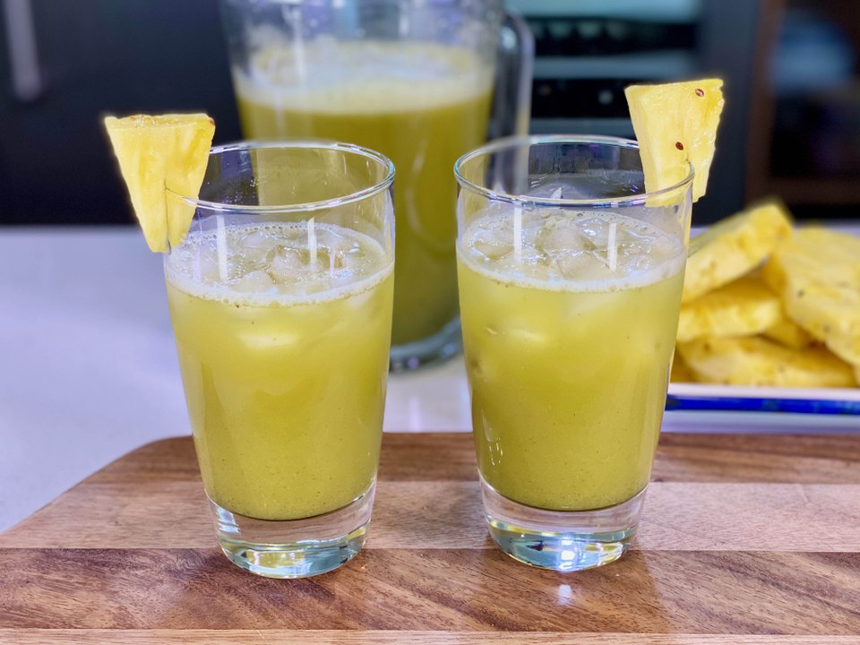 Chicha de piña y hoja santa- Cocina con Conexión- Sonia Ortiz con Juan Farré- Recetas de aguas frescas