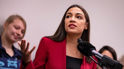 Alexandria Ocasio-Cortez Congratulates Andrew Yang For A Campaign 'Focused On The Future'