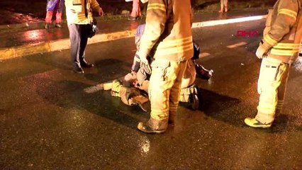 Beylikdüzü'nde yangına müdahale eden itfaiye erine otomobil çarptı