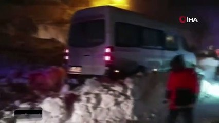Trabzon'da çığ düştü ! Yol ulaşıma kapandı