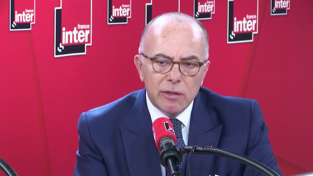 Bernard Cazeneuve, ex-Premier ministre : "Le ministre ne doit pas être derrière les forces de l'ordre quoi qu'elles fassent : il doit être au-dessus. Il doit montrer le chemin avec une boussole. Il faut avoir une position juste et équilibrée."