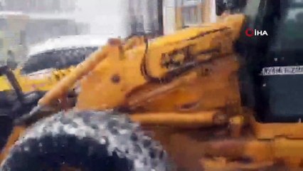 Yozgat yoğun kar yağışı sonucu beyaza büründü