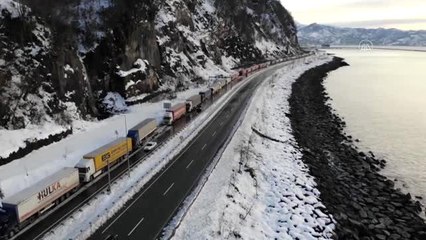 Sarp Sınır Kapısı'nda 5 kilometrelik tır kuyruğu