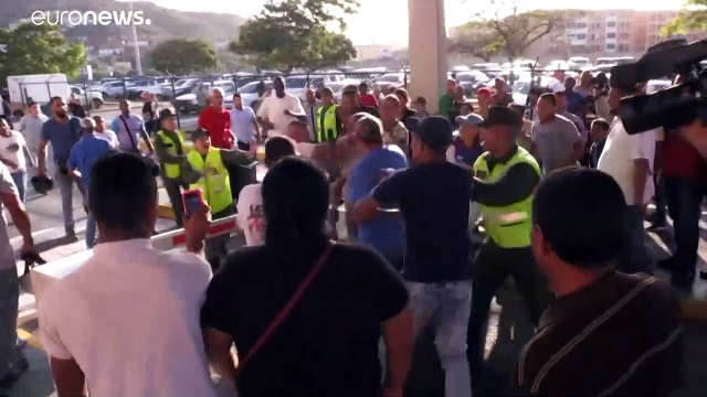 Au Venezuela, l'opposant Juan Guaido de retour sous les vivats et les huées