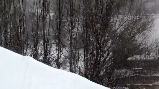 Yozgat'ta kar nedeniyle 28 köy yolu ulaşıma kapandı