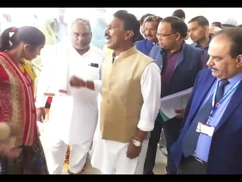 इंदौर: स्वास्थ्य मंत्री ने मॉब लिंचिंग के घायलों को सौंपे 1-1 लाख के चेक