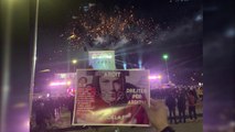 Ora News - Mesazhi i të rinjve për Erjon Veliajn: Drejtësi për Arditin!