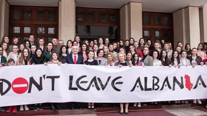 Télécharger la video: Këshilla e Presidentit për të rinjtë: Mos kërkoni degë të lehta, do keni një të ardhme të vështirë