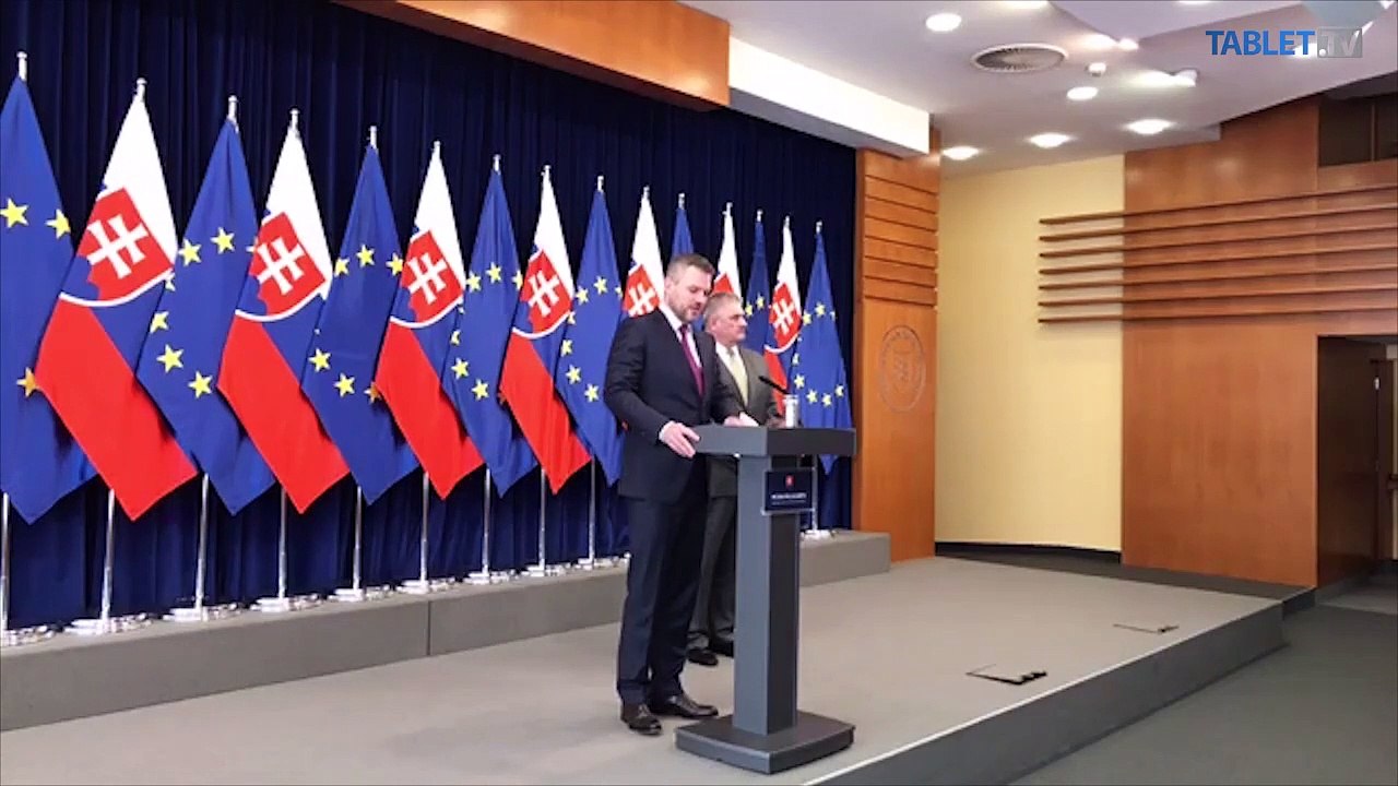 ZÁZNAM: Brífing premiéra P. Pellegriniho a ministra práce J. Richtera