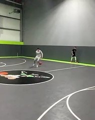 De la passe au dunk, cet enchaînement est incroyable