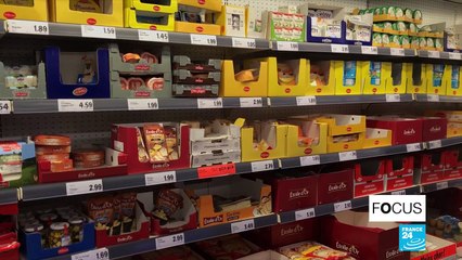 French "click workers" trying to make ends meet