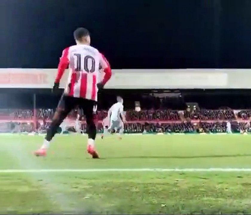 Petit pont de Benrahma vs Leeds