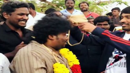 Dhanush's Precious Wedding Gift to Yogi Babu(Tamil)