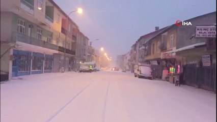 Tufanbeyli'de Okullar Tatil Edildi, Çocuklar Kızak Keyfi Yaptı