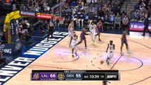LeBron throws down ridiculous slam in Lakers win