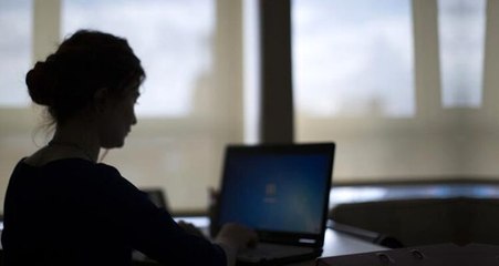 Yargıtay, casus programı kullanarak işçisini kovan işvereni haksız buldu