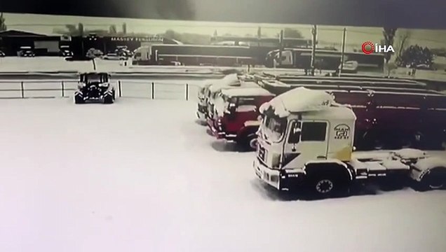 2 kişinin hayatını kaybettiği feci kaza kamerada