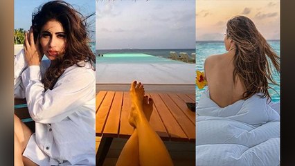 Mouni Roy flaunts her bare back leaving fans astonished । Boldsky