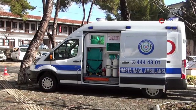 Hizmetten memnun kalan vatandaş ambulans bağışladı