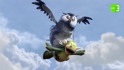 التنين ديجبي يساعد البومة على الطيران