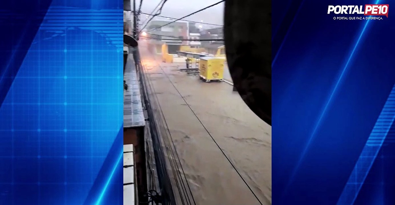 Chuva causa alagamentos e transtornos em Ribeirão, na Mata Sul
