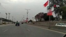 Pakistan'da caddeler Türk bayraklarıyla donatıldı