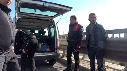 Polisin "Neden kaçtın?" sorusuna, ehliyetsiz sürücü "Yüzüm yok" şeklinde cevap verdi