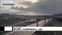 A Bude, au Royaume-Uni, une plage blanche après la tempête Ciara