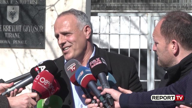 Me rreth 180 mijë euro dhe me armë pranë selisë së PS së, arrest me burg për Vladimir Gjutën!
