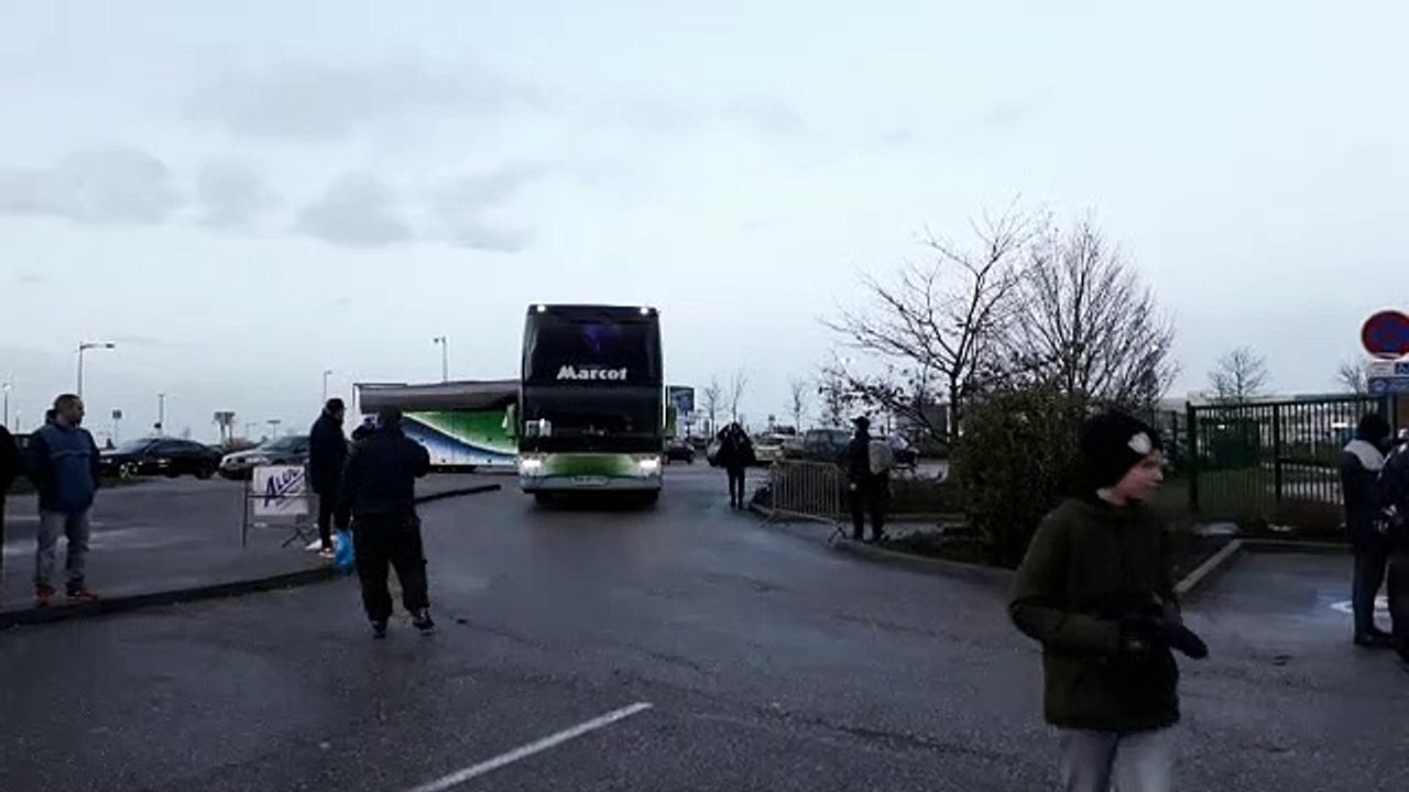 Epinal – Saint-Etienne en quart de finale de la Coupe de France au stade Marcel-Picot : départ des bus de supporters